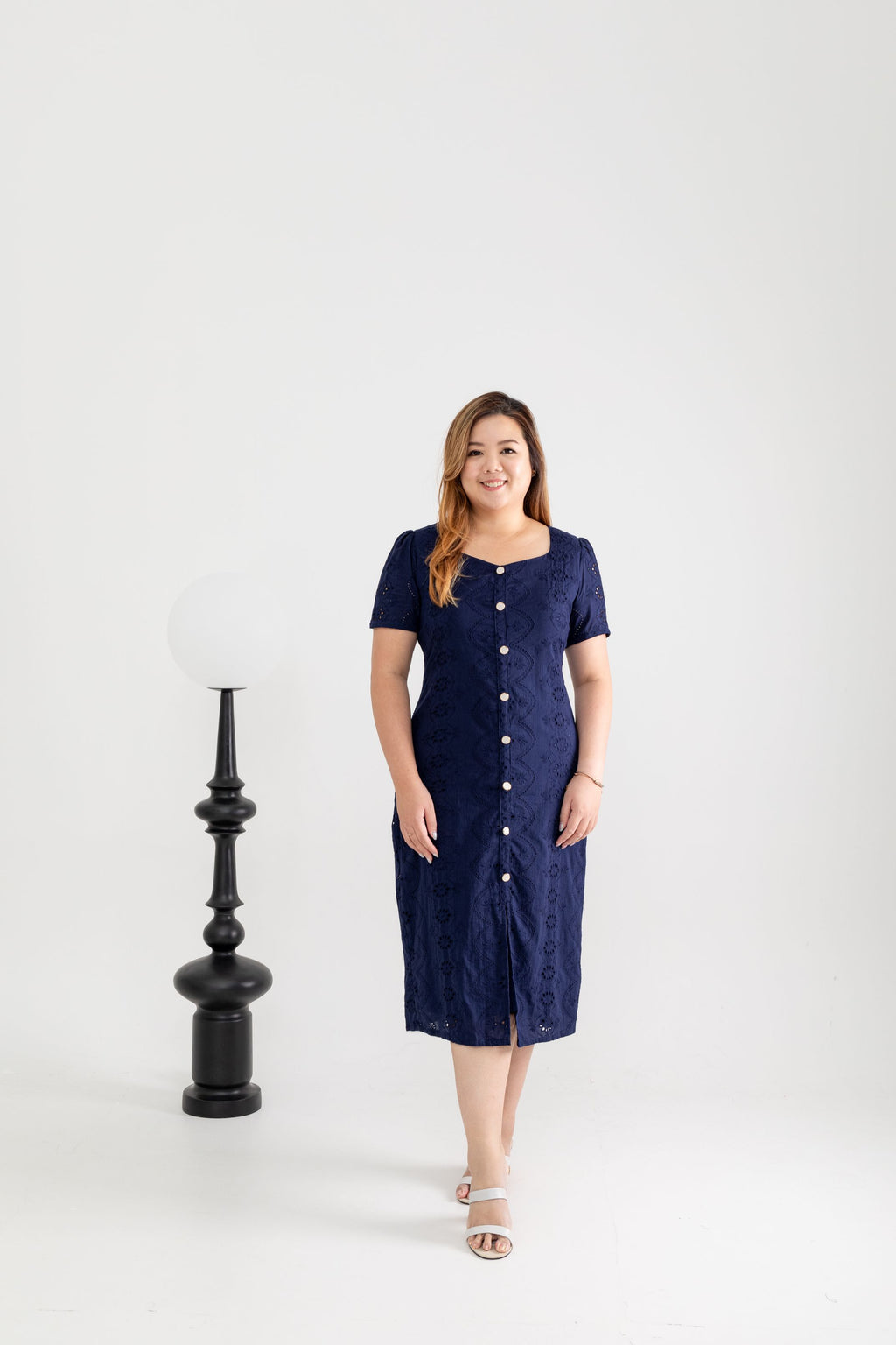 Embroidery Eyelet Shift Dress (Navy)