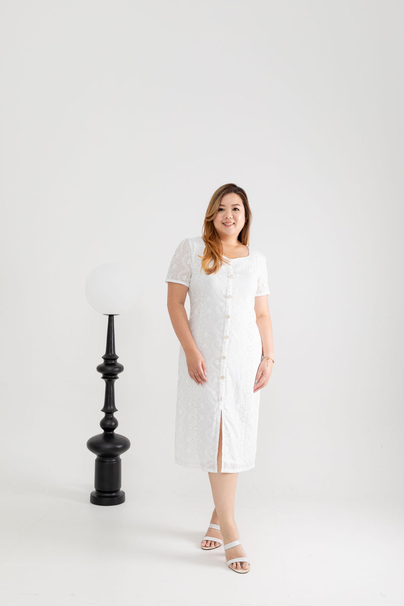 Embroidery Eyelet Shift Dress (White)