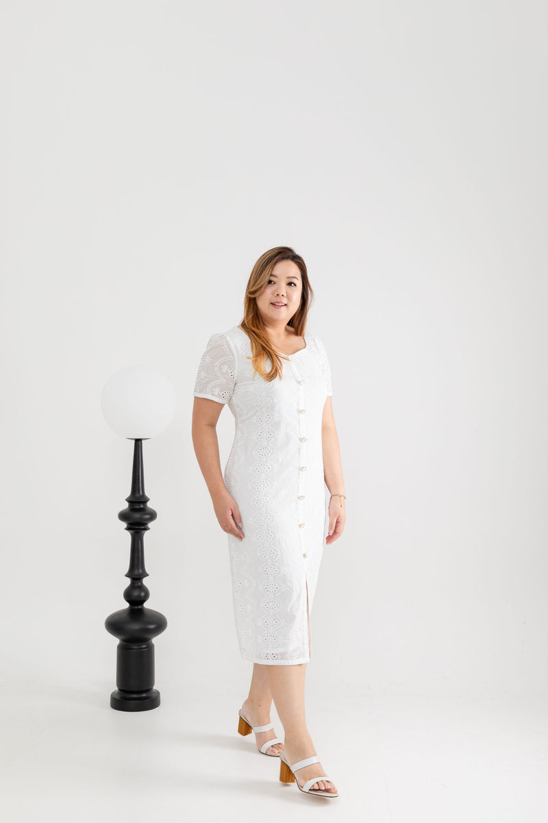 Embroidery Eyelet Shift Dress (White)