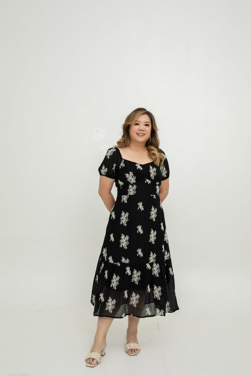 Fleur Noir Tales Embroidery Midi Dress (Moonlit Black)