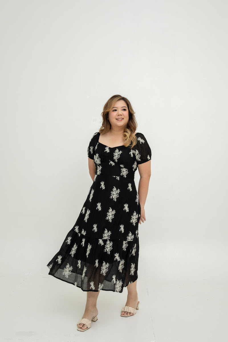 Fleur Noir Tales Embroidery Midi Dress (Moonlit Black)