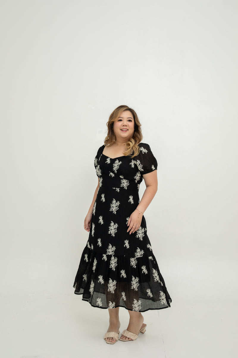 Fleur Noir Tales Embroidery Midi Dress (Moonlit Black)