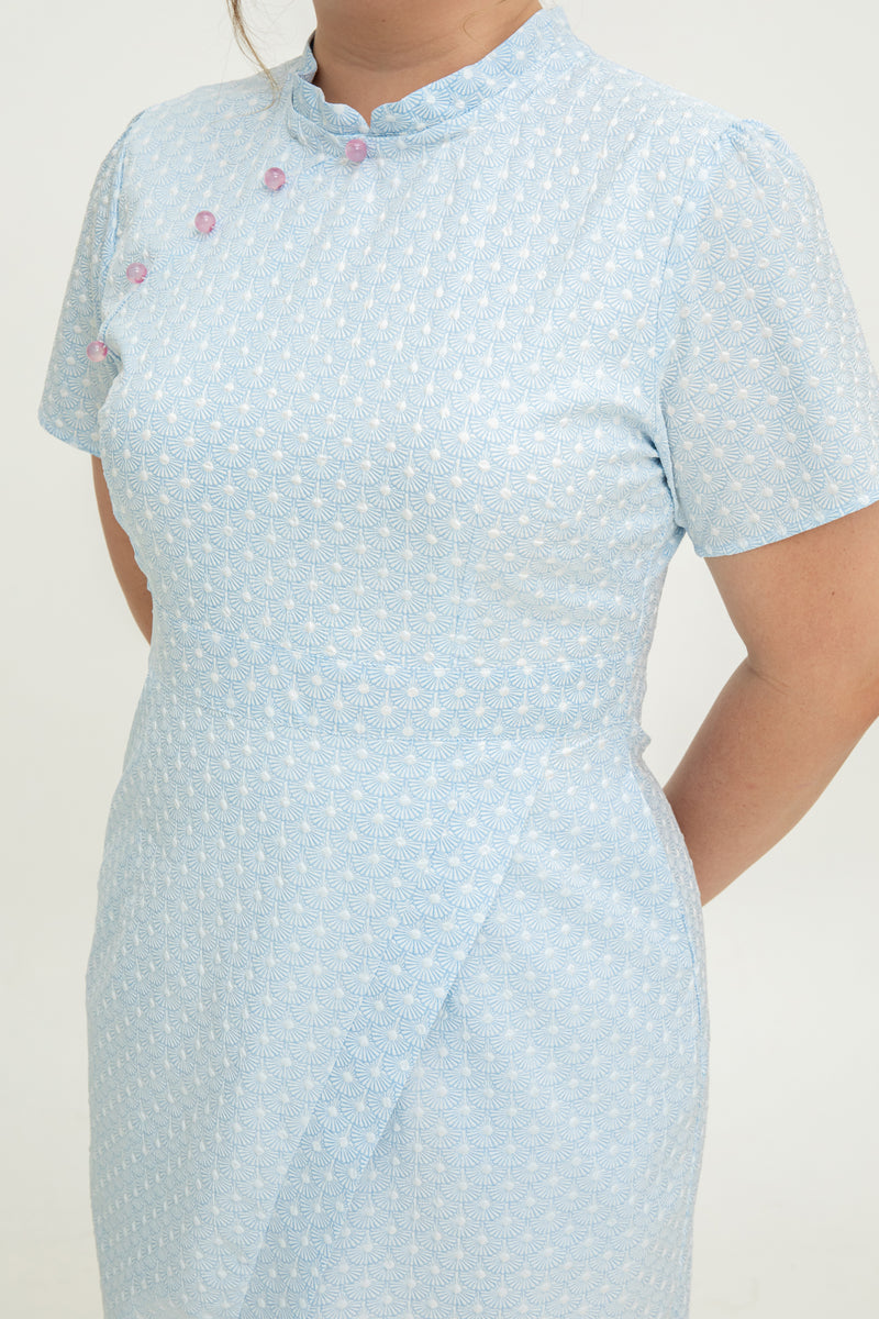 Detachable Mandarin Collar Embossed Japanese Pattern Dress (Blue Pink Buttons)