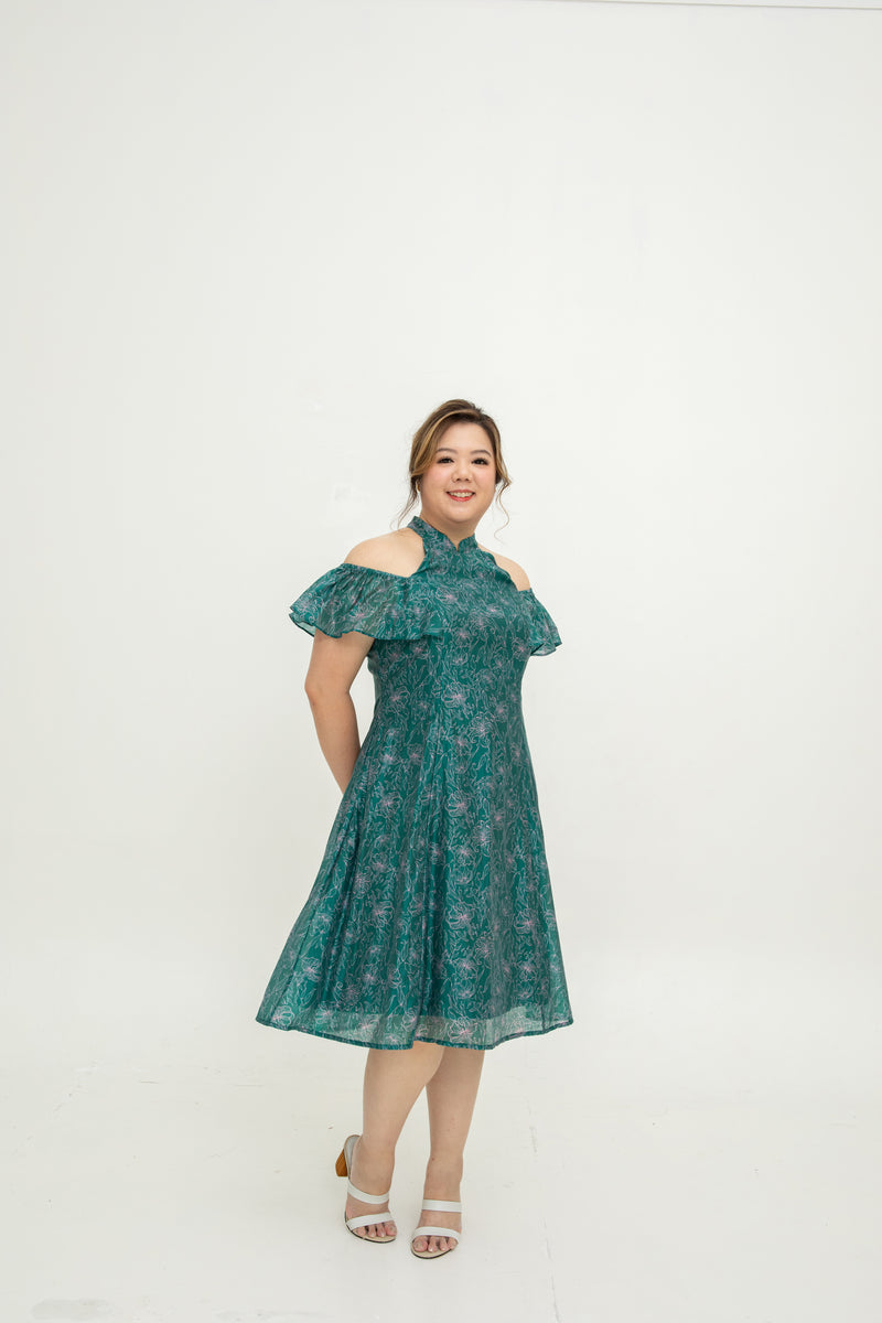 Cold Shoulder Cheongsam Fit & Flare Dress (Emerald Pink)