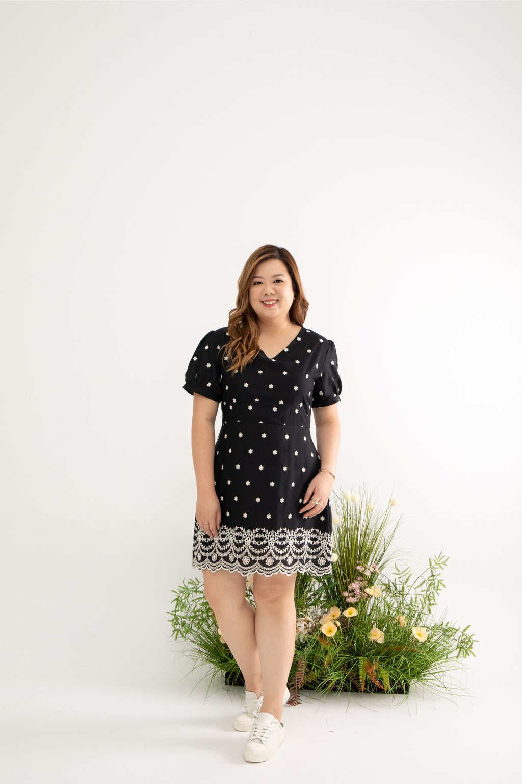 Embroidery Scallop Hem Dress-Romper (Black)