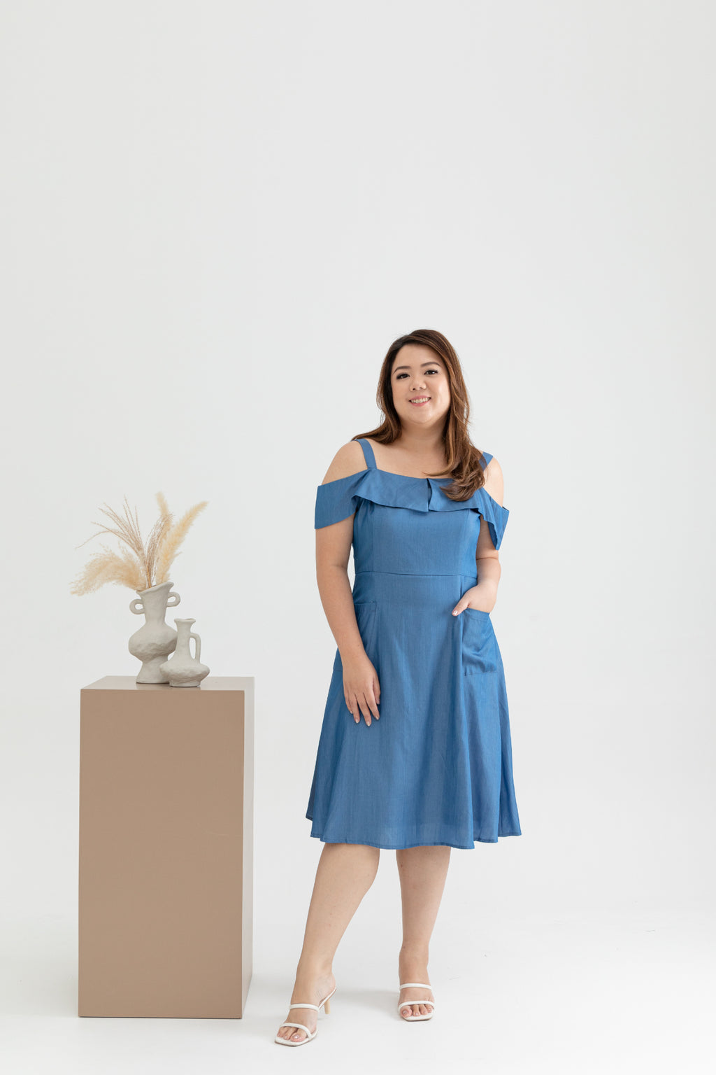 Front Pockets Cold Shoulder Midi Dress (Denim Blue)