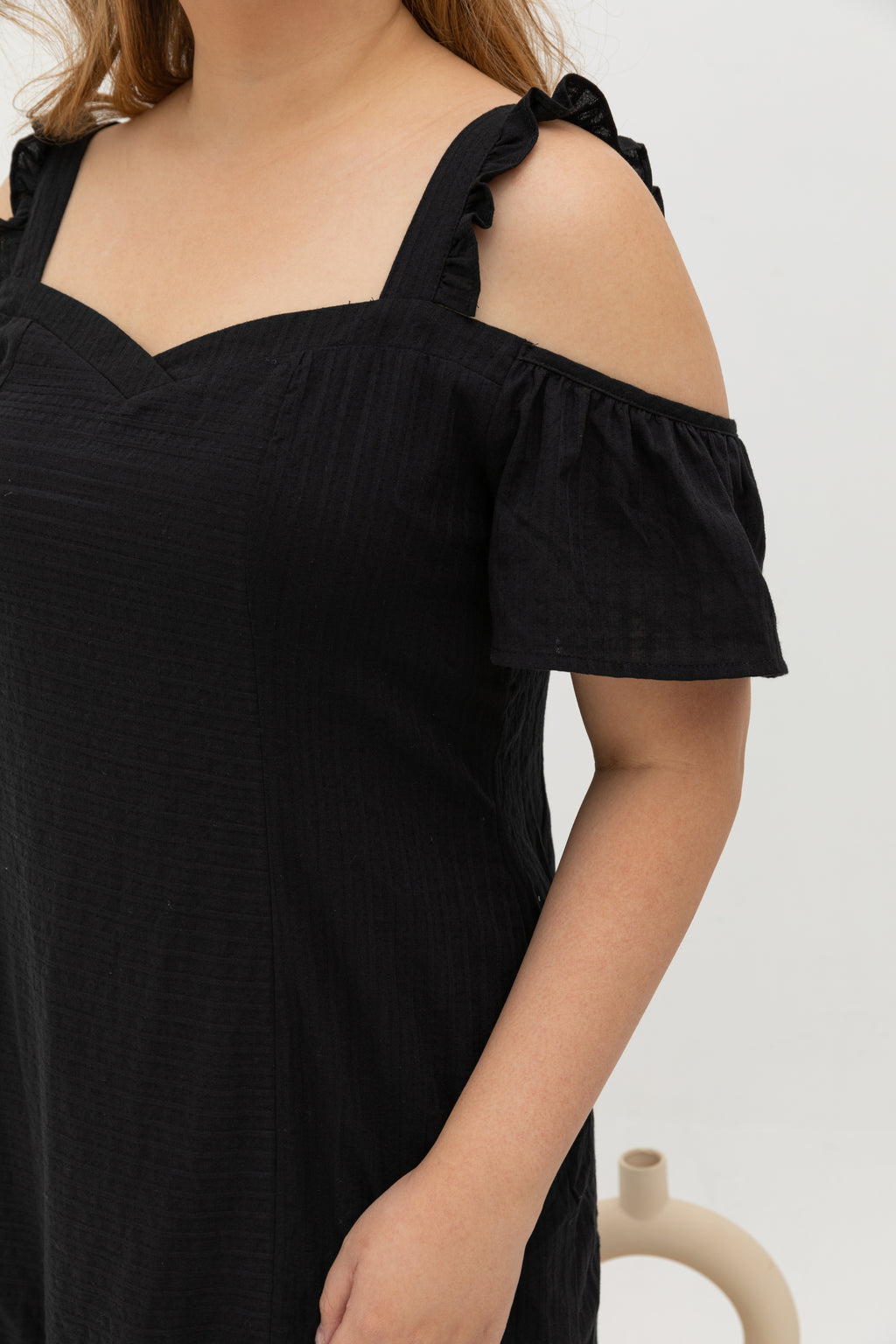 Casual Cold Shoulder Dress (Black)